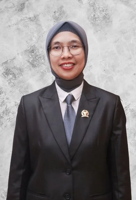 Foto RISKA WAHYUNINGSIH, SE