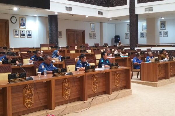 Komisi III DPRD Kota Samarinda Gelar Hearing Bersama Dinas Pemadam Kebakaran Bahas Progres APBD 2025