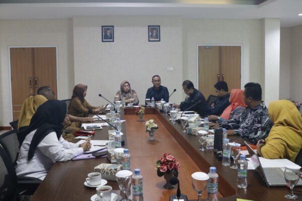 Rapat Hearing DPRD dengan Dinas Sosial Bahas Capaian Program dan Usulan Anggaran Perubahan 2025